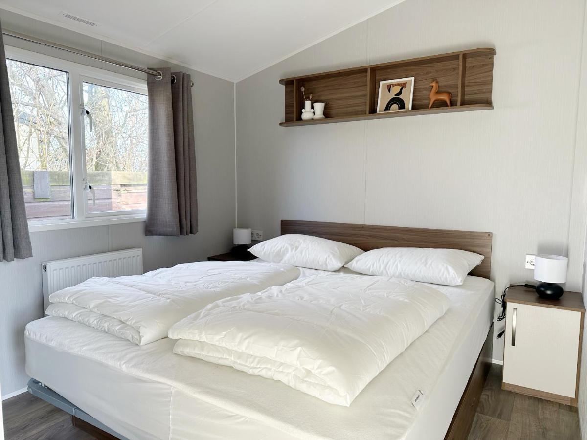 Chalet 550 Op Recreatiepark De Wielen Sint Maarten Luaran gambar